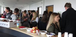 Erstsemestertag 2018 Erstsemestertag 2018 - Gemeinschaftspause in der Lounge
