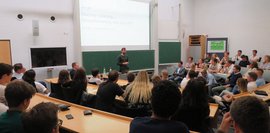 Google guest lecture at HDBW - Lecture by Google's Jan Müller on machine learning