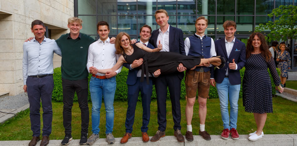 HDBW Graduation Ceremony 2022  HDBW Graduation Ceremony 2022 - Business Informatics in the Courtyard