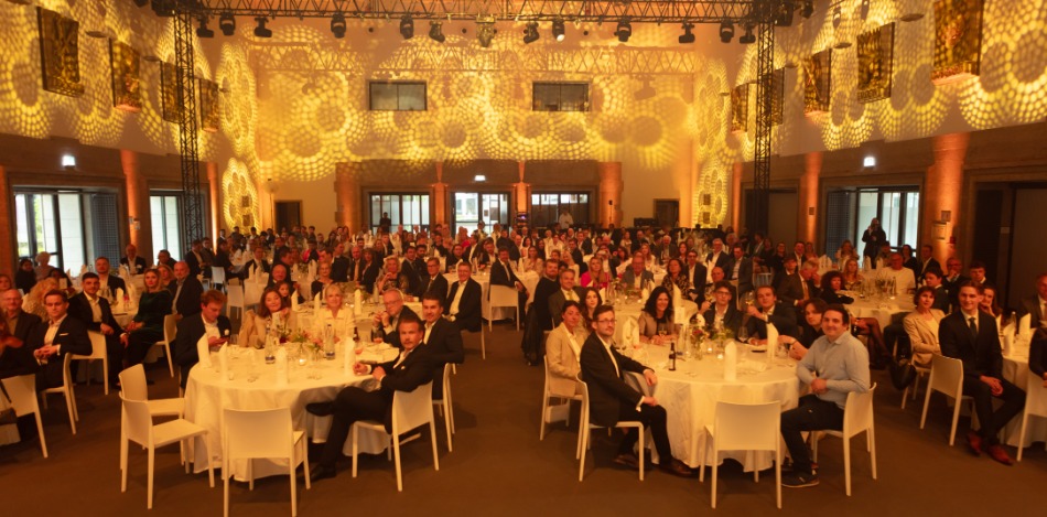 Graduation Ceremony 2025 HDBW Munich Graduation Ceremony 2025 HDBW Munich - Festive atmosphere at the Wappenhalle in Munich