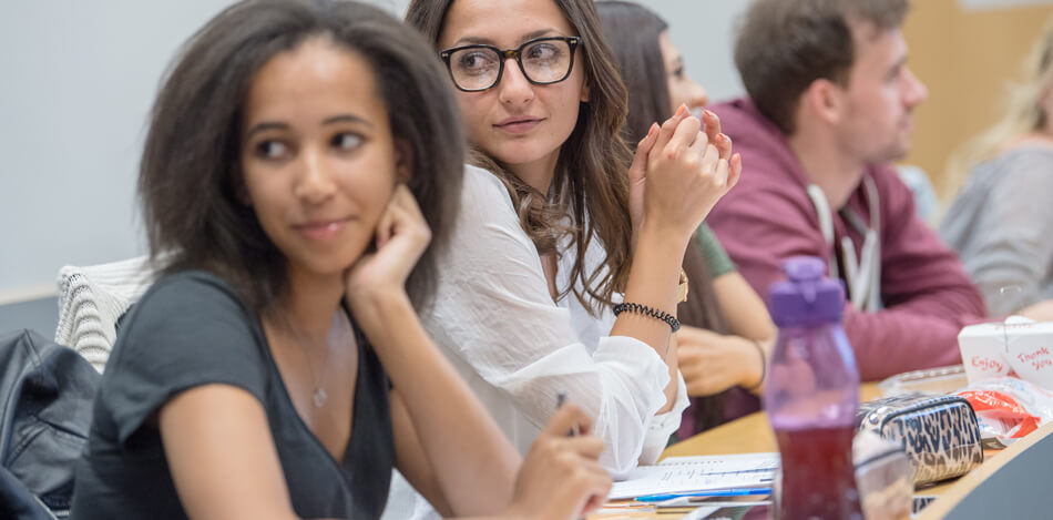 Study atmosphere HDBW - Students in lecture