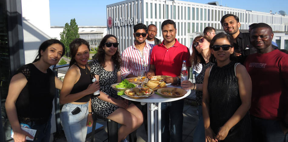 HDBW summer party 2022 HDBW summer party 2022 - Students on rooftop terrace